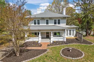 303 E Swannanoa Ave, Liberty, NC 27298 - Photo 2