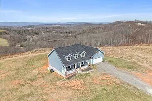 282 Howell Rd, Pilot Mountain, NC 27041 - Photo 2