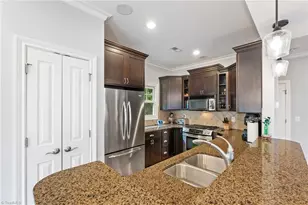 160 Park Pointe Cir, Winston-Salem, NC 27104 - Photo 10