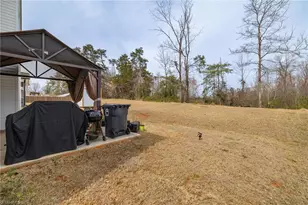 5536 Baverhof Dr, Greensboro, NC 27405 - Photo 36