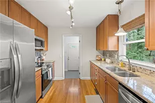 1629 Ardsley St, Winston-Salem, NC 27103 - Photo 10