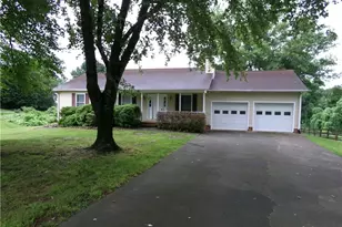 844 Leichester Square Ct, Kernersville, NC 27284 - Photo 1