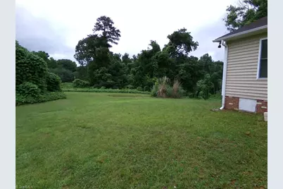 844 Leichester Square Court, Kernersville, NC 27284 - Photo 4