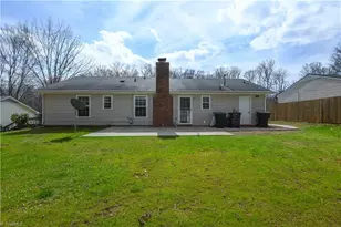 2108 Tarrywood Dr, Greensboro, NC 27455 - Photo 4