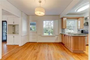 406 Westdale Pl, Greensboro, NC 27403 - Photo 10