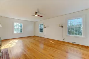 406 Westdale Pl, Greensboro, NC 27403 - Photo 8