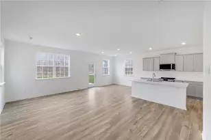 5289 Amaryllis Wy, Winston-Salem, NC 27104 - Photo 4