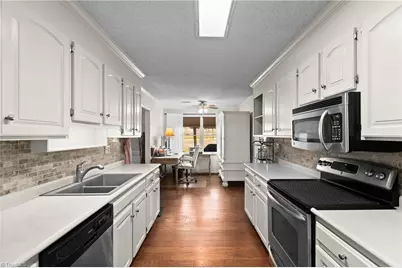 1053 Windwood Drive, Kernersville, NC 27284 - Photo 10