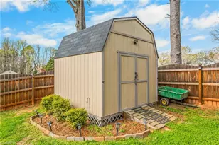 1053 Windwood Dr, Kernersville, NC 27284 - Photo 32