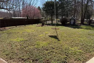 2050 Pondarosa Dr, Kernersville, NC 27284 - Photo 6