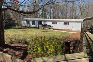 2050 Pondarosa Dr, Kernersville, NC 27284 - Photo 2