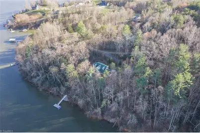 490 Blue Heron Lane, Wilkesboro, NC 28697 - Photo 4