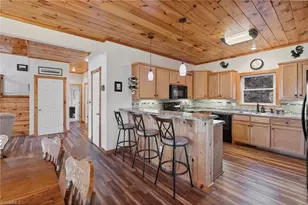 490 Blue Heron Ln, Wilkesboro, NC 28697 - Photo 8