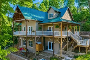 490 Blue Heron Ln, Wilkesboro, NC 28697 - Photo 2