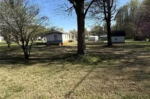 3085 Stonehenge Rd, Thomasville, NC 27260 - Photo 10