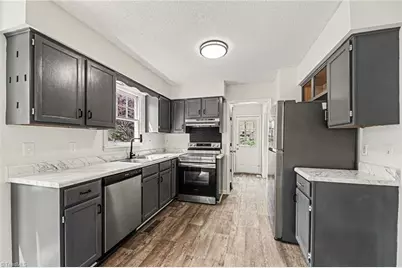 401 Sherwood Court, Eden, NC 27288 - Photo 2