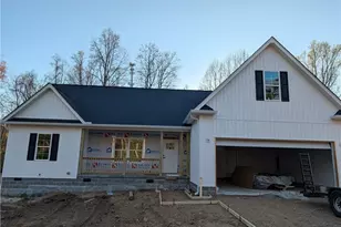 536 Virginia Dr, Yadkinville, NC 27005 - Photo 1