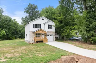 534 Virginia Dr, Yadkinville, NC 27055 - Photo 2