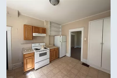 305 Lockland Avenue, Winston-Salem, NC 27103 - Photo 10