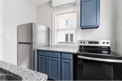 204 Holt Street, Burlington, NC 27217 - Photo 10
