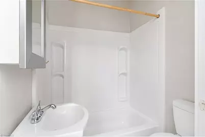 204 Holt Street, Burlington, NC 27217 - Photo 8