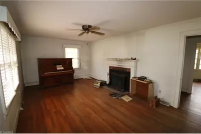 2389 Greensboro Street Extension, Lexington, NC 27295 - Photo 2
