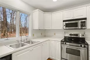 1711 Hanging Valley Ct, Kernersville, NC 27284 - Photo 14