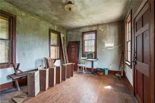 606 E Springfield Rd, High Point, NC 27263 - Photo 14