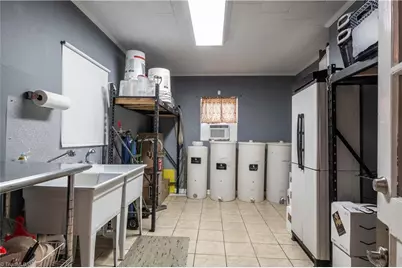 913 N Bridge Street, Elkin, NC 28621 - Photo 22