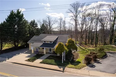 913 N Bridge Street, Elkin, NC 28621 - Photo 2