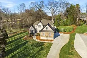 166 Fieldwood Dr, Advance, NC 27006 - Photo 2