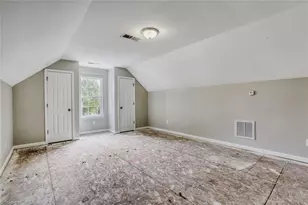 4075 Shadetree Dr, Winston-Salem, NC 27107 - Photo 10