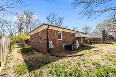 1515 Woodland Avenue, Burlington, NC 27215 - Photo 26