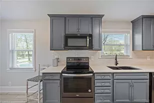 1515 Woodland Ave, Burlington, NC 27215 - Photo 10