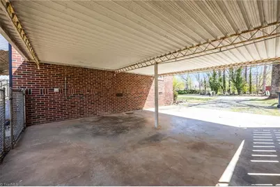 1515 Woodland Avenue, Burlington, NC 27215 - Photo 24