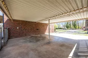 1515 Woodland Ave, Burlington, NC 27215 - Photo 24