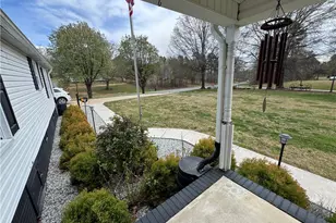 3932 Piney Mountain Rd, Walnut Cove, NC 27052 - Photo 18