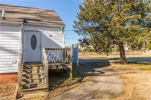 2465 Griffith Rd, Winston-Salem, NC 27103 - Photo 20