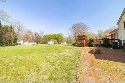 4661 Kings Gate Drive, Winston-Salem, NC 27101 - Photo 32