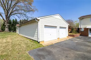 4661 Kings Gate Dr, Winston-Salem, NC 27101 - Photo 38