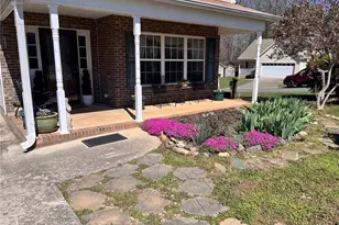 575 Lakewood Glen Ct, Winston-Salem, NC 27107 - Photo 2