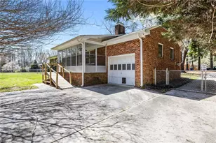 523 & 525 Carlann Valley Rd, McLeansville, NC 27301 - Photo 20