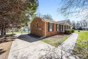 523 & 525 Carlann Valley Rd, McLeansville, NC 27301 - Photo 2