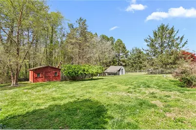 1543 Littlejohn Lane E, Burlington, NC 27217 - Photo 40