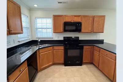 4050 Heather View Lane, Winston-Salem, NC 27127 - Photo 10