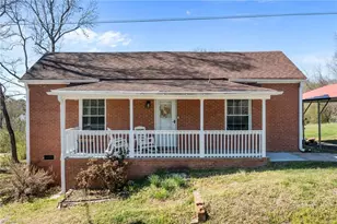 625 Flynn St, Eden, NC 27288 - Photo 1