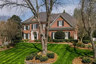 220 Fox Lake Ct, Winston-Salem, NC 27106 - Photo 2