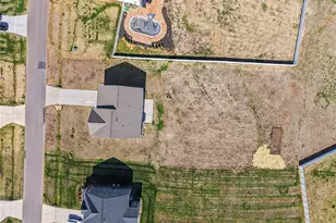 703 Fairmile Dr, Greensboro, NC 27455 - Photo 38