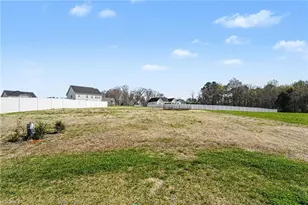 703 Fairmile Dr, Greensboro, NC 27455 - Photo 36