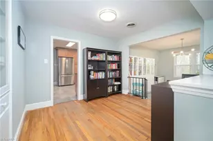 912 Forest Hill Dr, Greensboro, NC 27410 - Photo 14